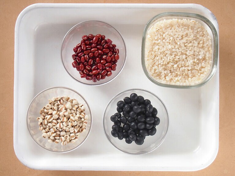 豆類をごはんに炊いて入れるのも◎。
