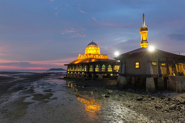 「日本は同じ場所でがんばることに価値を見出しすぎ」。写真：PantherMedia/イメージマート