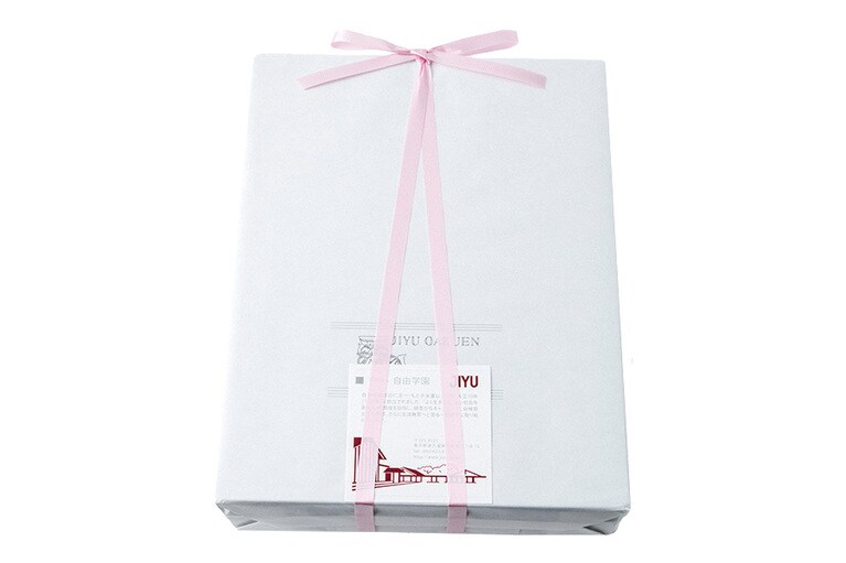 缶入りクッキー3号缶〈500g〉4,800円(税込)／自由学園食事研究グループ