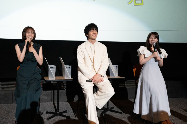 左から、秋田汐梨さん、中沢元紀さん、齊藤なぎささん。
