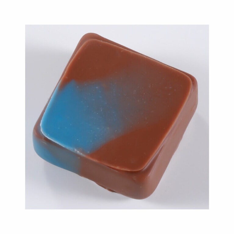 「エタンセル ブルー」540円。