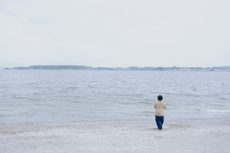 崎山さんは釣りは初体験。この日の釣果はシロギス1匹。リベンジを誓った。
