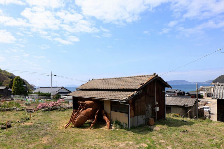 尾身大輔「ヒトクサヤドカリ」Photo：KIOKU Keizo