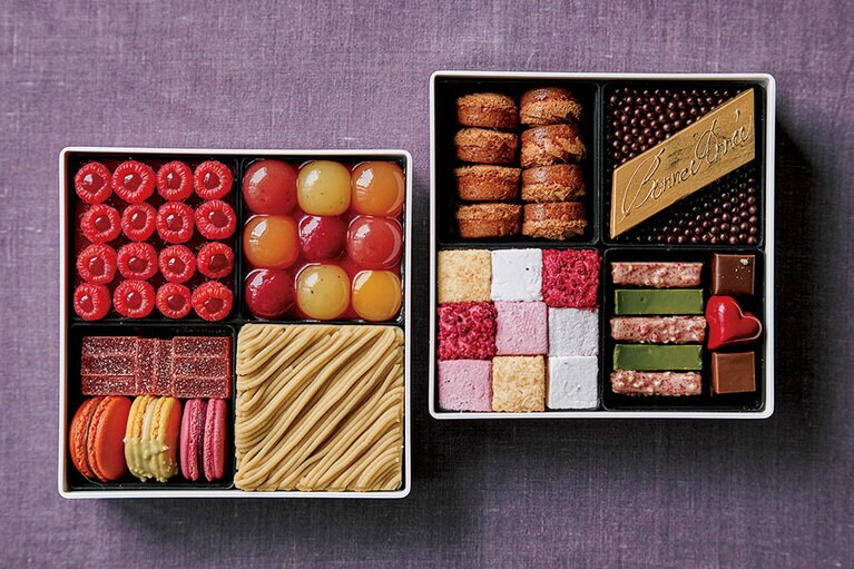 お節 2段 19,500円／アヴランシュ・ゲネー