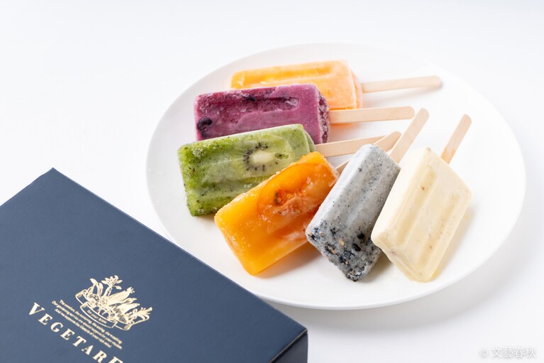 ベジターレ“スムージーアイスバー”（3,890円）。