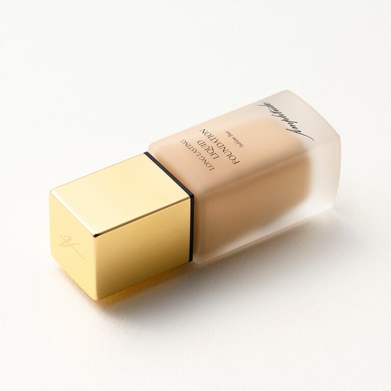 ロングラスティング リキッドファンデーションSPF22・PA++ 全10色 9,900円／Amplitude