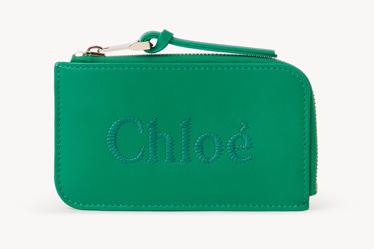 スモールパス H7.5×13.5cm 42,900円。