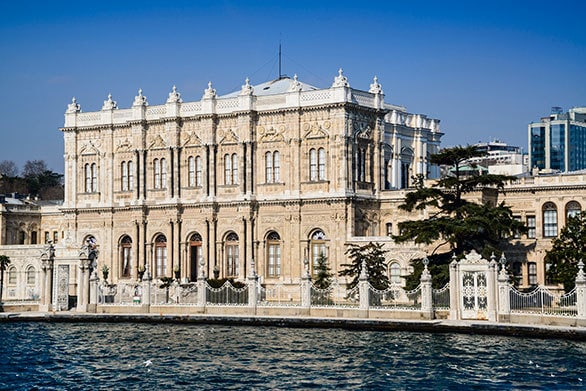 『大奥』の世界を彷彿とさせる イスタンブールの絢爛たる宮殿