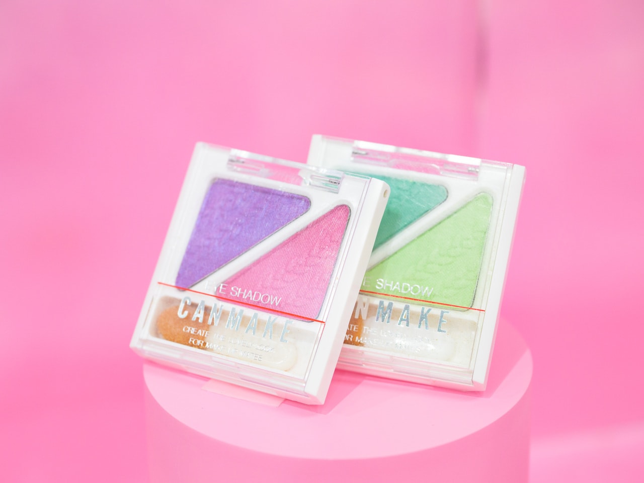 キャンメイク初期アイテム「シャドウ」（廃盤品）。