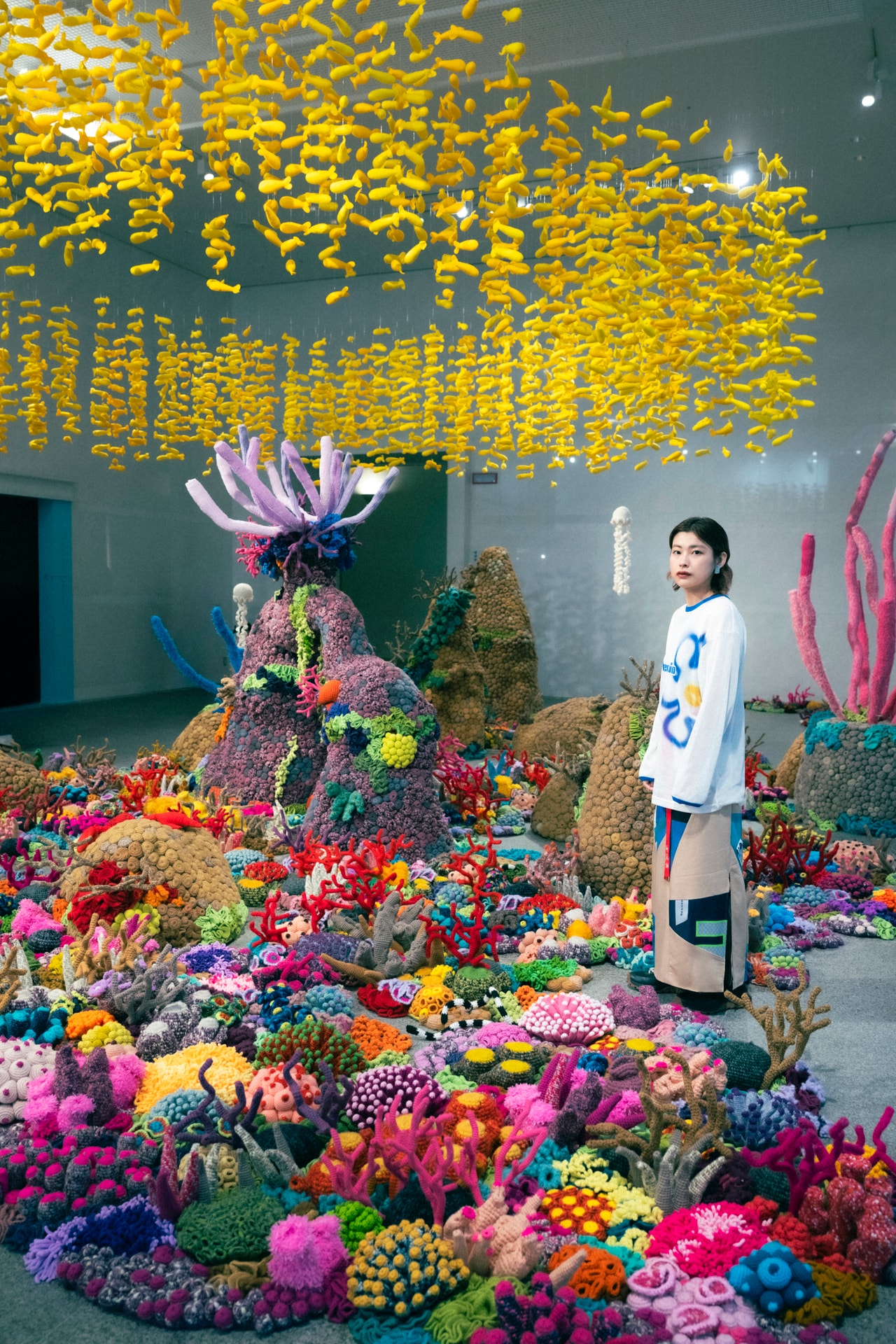 「この色彩と造型に惹かれました」ムルヤナ（Mulyana）《海流と開花のあいだ》 2019-。ムルヤナはインドネシア出身のアーティストだ。