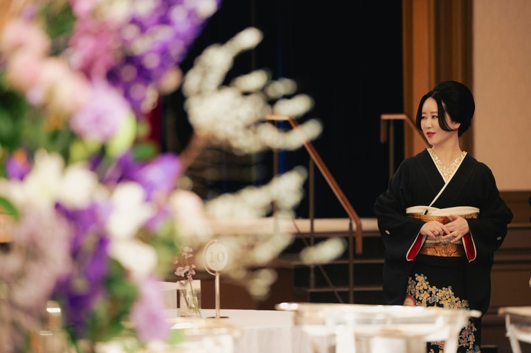 リハーサル中の東村アキコさん。
