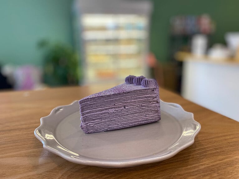 クリームの量が絶妙な「ウベ・ミルクレープ」8.95ドル