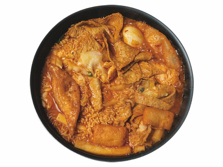 オリジナルトッポギ W11,900(Sサイズ)。写真は麺(W2,000)とチーズ(W3,000)を追加。