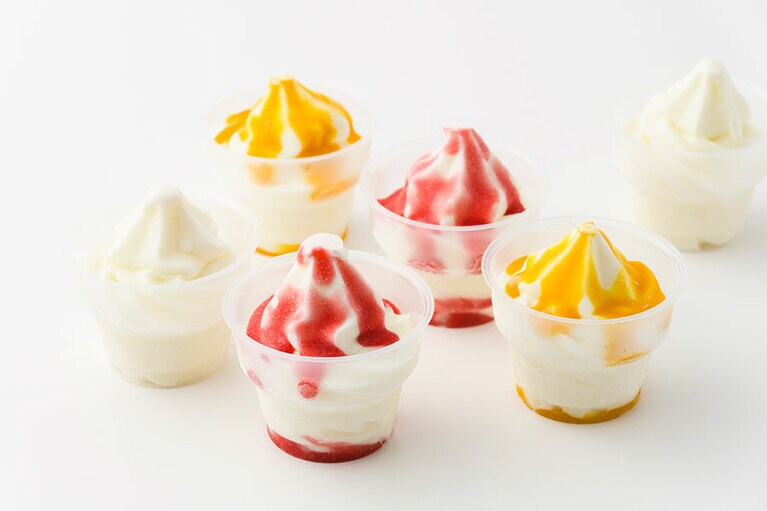 Mui「生きてる乳酸菌ヨーグルトで作ったアイス プレーン」350円、イチゴ 400円、マンゴー 400円（各80ml）／島根県