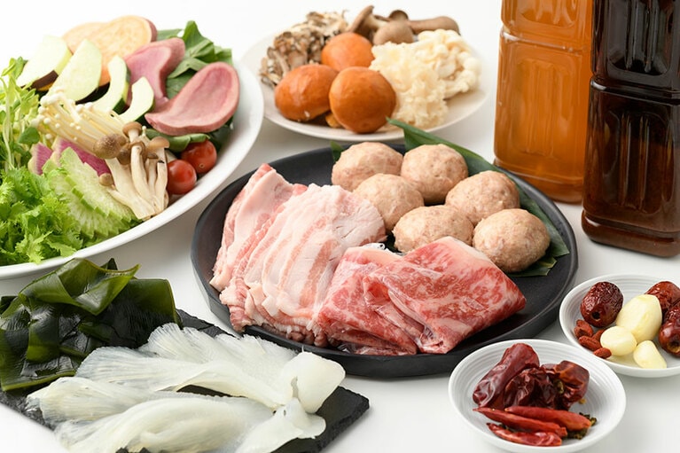 スペシャル火鍋セット 10,500円(2人前)。