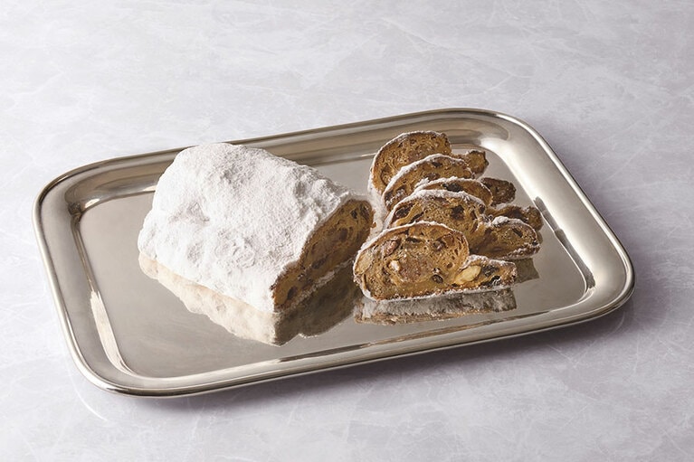 「シュトーレン」5,500円。長さ24cm×高さ10cm。