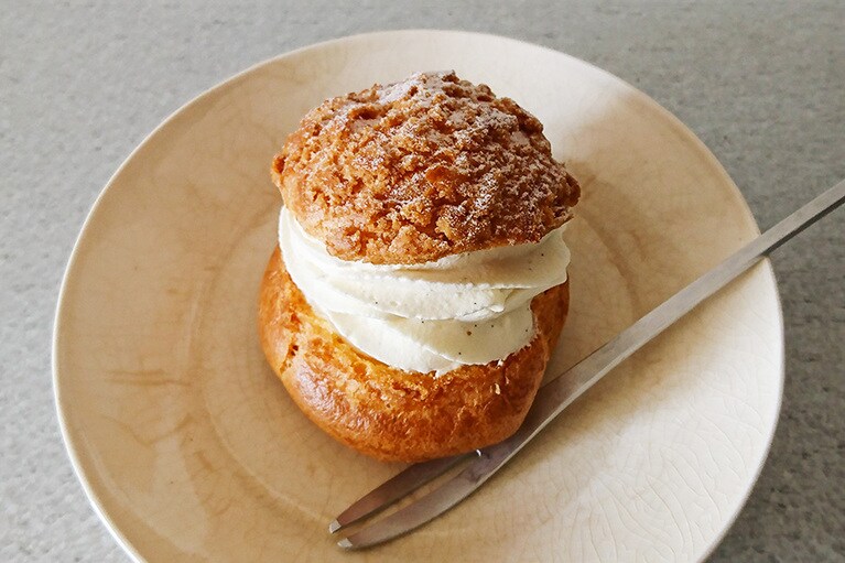 焼き菓子だけではありません、シュークリームもあり。
