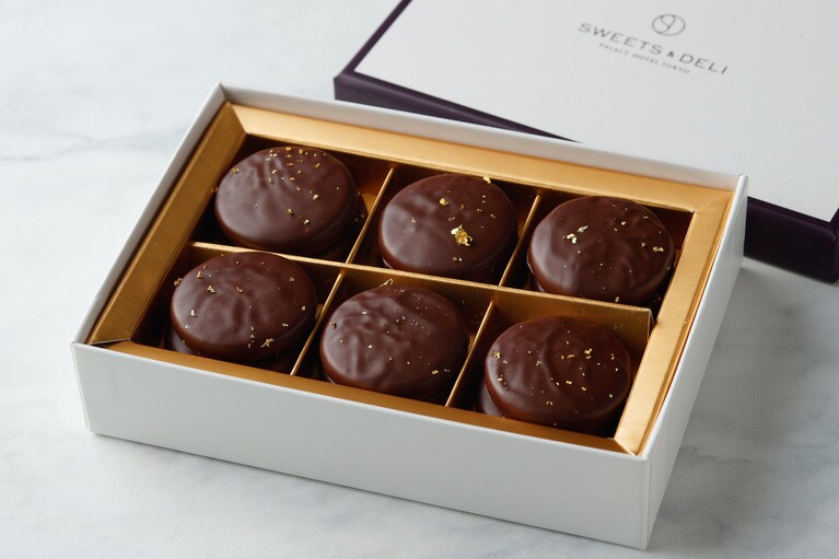 パレスホテル東京／サブレ ベルガモット ショコラ (12枚入り) 　1,800円。限定250個。