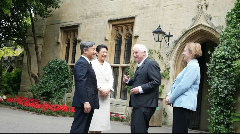 オックスフォード大学を訪問された両陛下（宮内庁インスタグラムより）