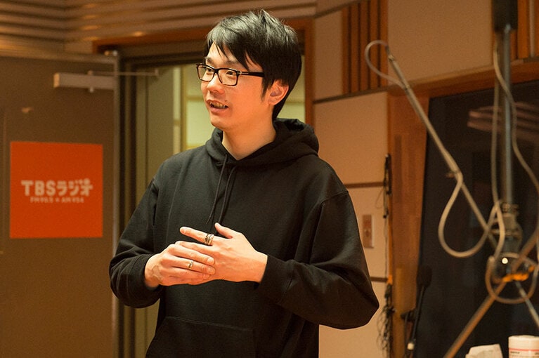 緊張で血の気が引き顔色を真っ白にしながらも「いくぜ紅白ーッ！」と叫んだその心意気、受け取ったぞ！（文藝春秋）。