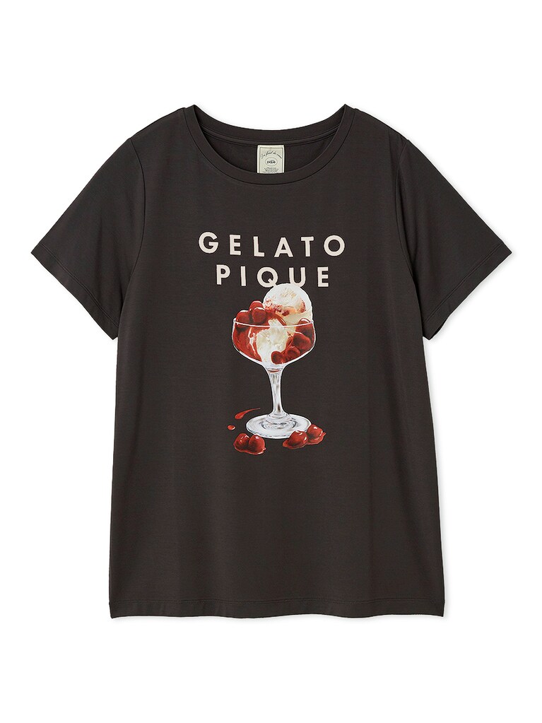 COOLレーヨンデザートロゴTシャツ5,280円。／gelato pique 表参道ヒルズ店