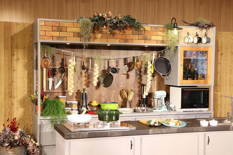 「子供にもキッチンに立つ楽しさを感じてほしい」と、カウンターの高さは子供の背丈に合わせて制作。