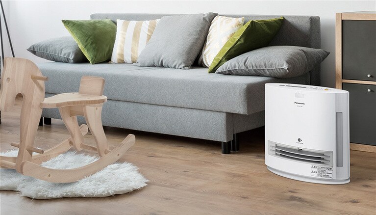 パナソニック「加湿機能付きセラミックファンヒーターDS-FKX1205-W」27,500円(実勢価格)。