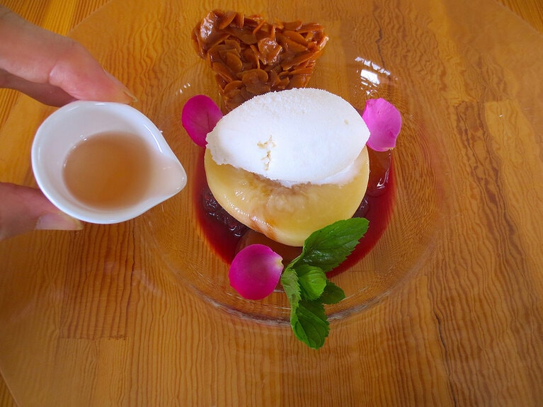 グランデセールは「ピーチメルバ」。