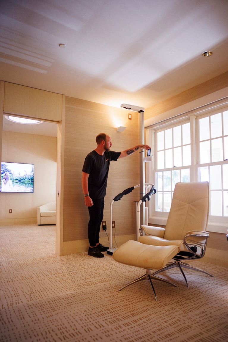 ウェルビーイングを追求するため、最新の機器を導入してコンサルテーションを行っている。