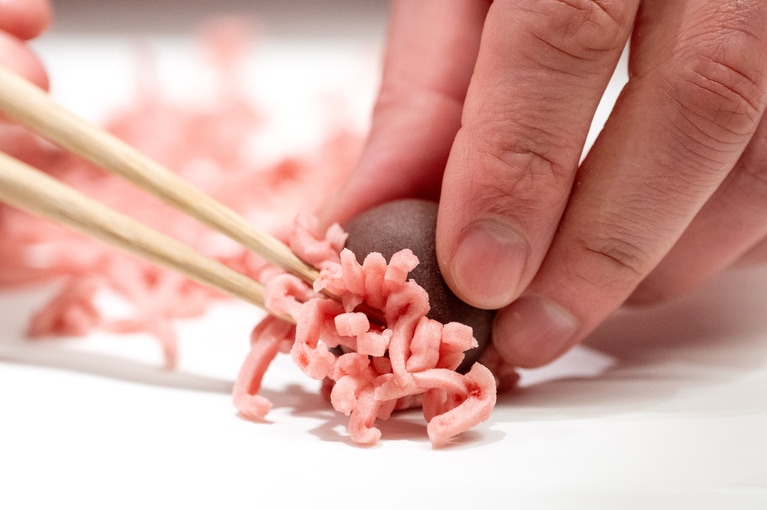 そぼろをつけていく。