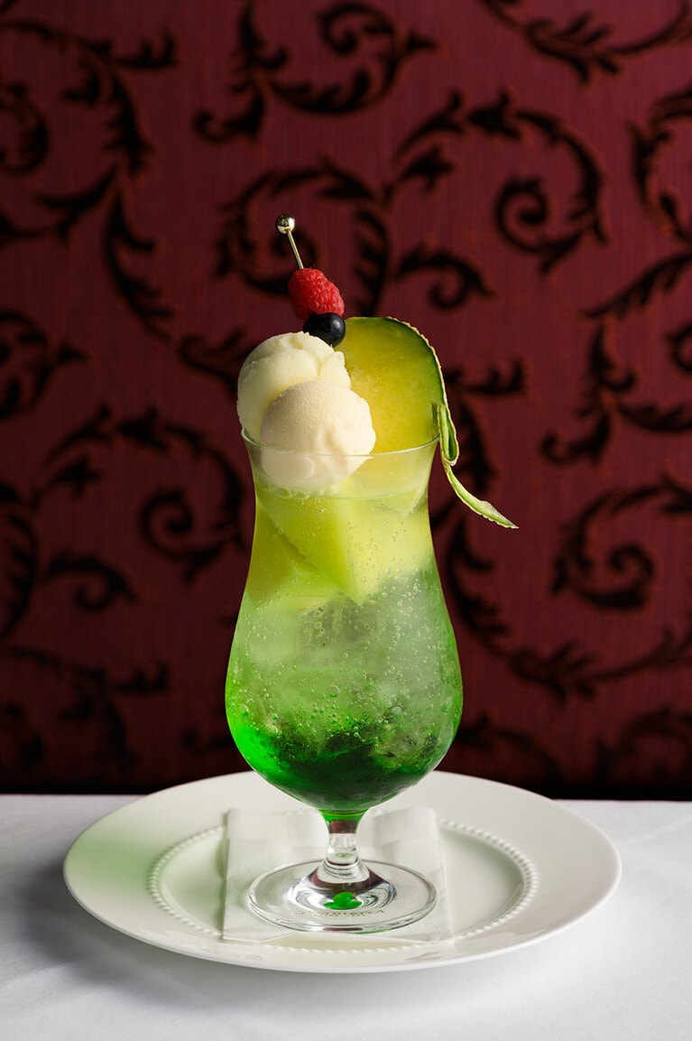 「ザ・マスクメロン クリームソーダ」2,200円。