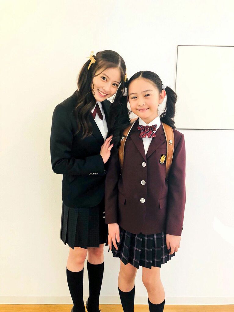 左が今田美桜演じる真矢愛莉。写真はドラマ公式Xより