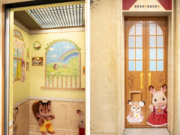 エポック社はエントランス、エレベーターともシルバニアファミリー一色！　ビール会社が「大人エレベーター」なら、こちらは「子供エレベーター」なのか!?