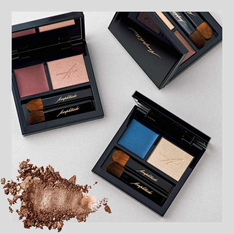 コンスピキュアス ダブルアイズ。左から：08 ディープべリー、10 ネイビー、07 ブラウン 各6,000円／アンプリチュード