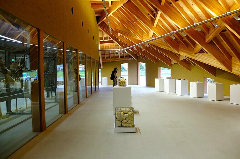 ［CERABO KUTANI］隈研吾さんデザインの空間を目当てに訪れる建築好きも多いそう。