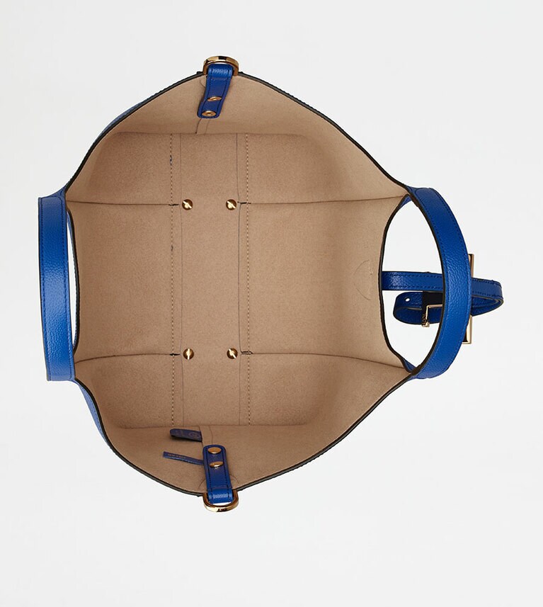 W23×H19.5×D12cm 185,900円。