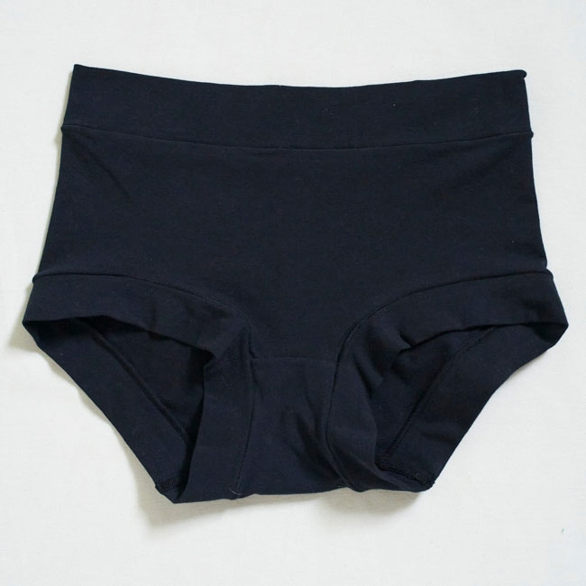 ナナデェコール コンフォートボクサーショーツ ブラック M/L 5,500円／ナナデェコール