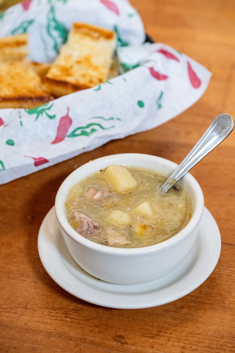 「グリーンチリシチュー」6.50ドル。