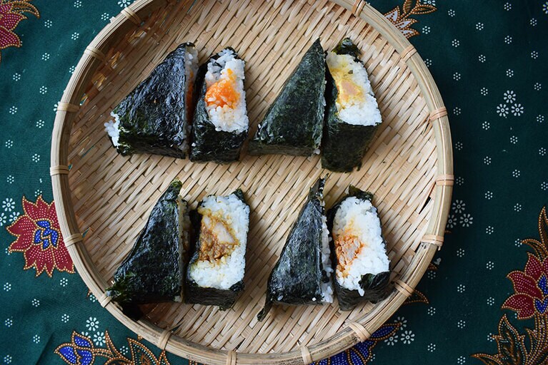 想像以上に具が多め。海老や鶏肉のボリューム感がすごい。