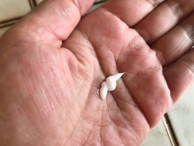 あっという間になじむので、仕事中でも使いやすい優秀テクスチャー。