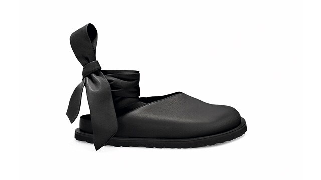 Velan 92,400円。ブラック、クリームの2色展開。