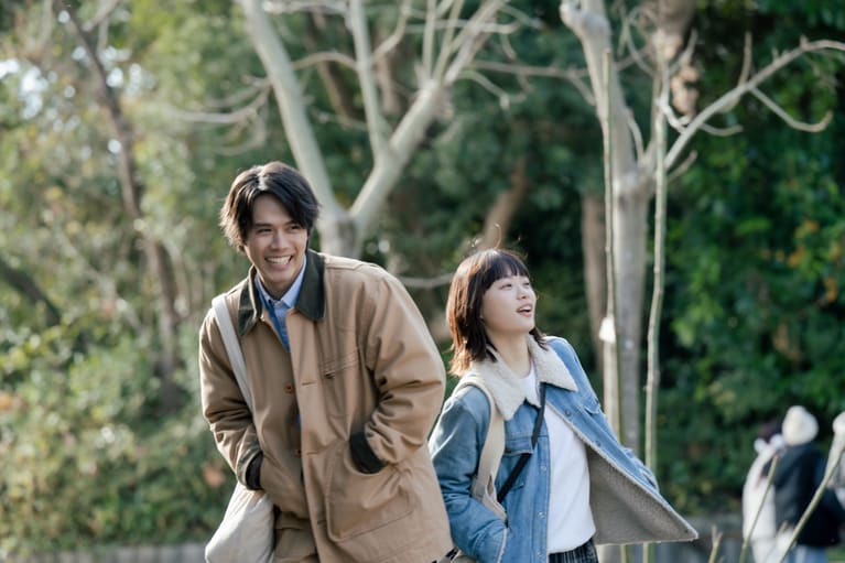 文菜（杉咲花）と元彼の佃武（細田佳央太）（「冬のなんかさ、春のなんかね」公式Xより）。