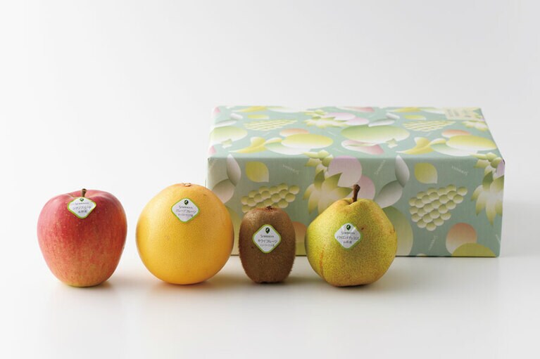 季節の果物詰合せ 化粧箱入 5～7個入り 6,480円／日本橋 千疋屋総本店