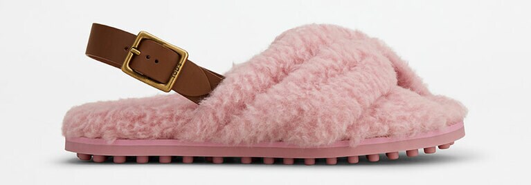 サンダル H2cm 全4色 各66,000円／トッズ・ジャパン(TOD'S LIE ON A LION先行販売)