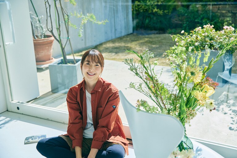 シャツ 28,600円、Tシャツ 9,900円。