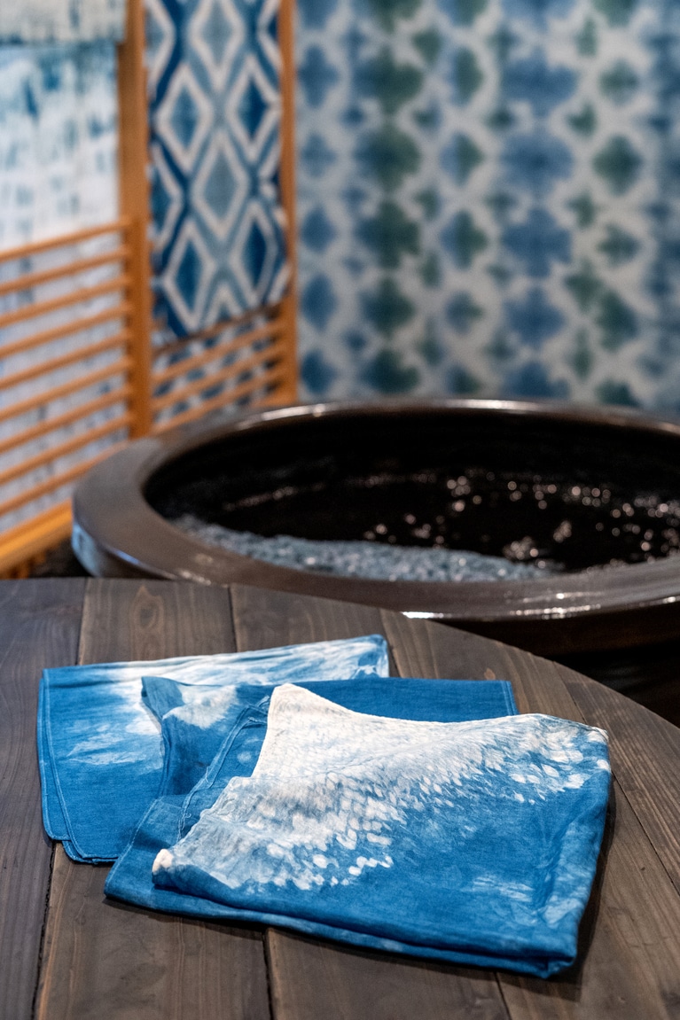 藍染などのカルチャー体験もインクルーシブで提供しています。