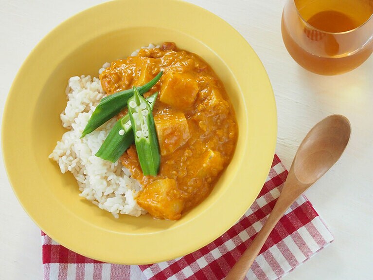 身体のだるさや夏バテを感じる日に 長芋とオクラのカレー。