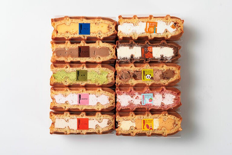 東京駅限定ワッフル(10個セット) 1,300円／ワッフル・ケーキの店 エール・エル(グランスタ)