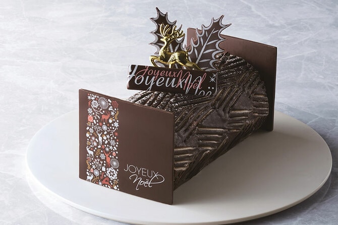 王道にするか、スタイリッシュにするか…フランスのクリスマスケーキ