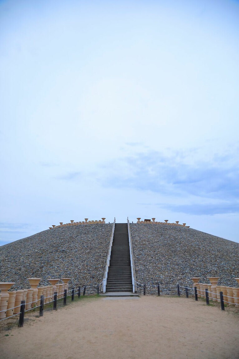 【兵庫県】五色塚古墳。